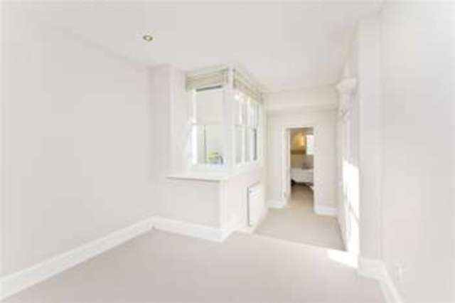  Image of 2 bedroom Flat to rent in Highbury Place London N5 at Highbury London Drayton Park, N5 1QP