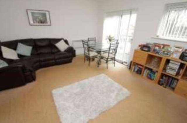  Image of 2 bedroom Flat for sale in Highfield Close London SE13 at London  Hither Green, SE13 6UL