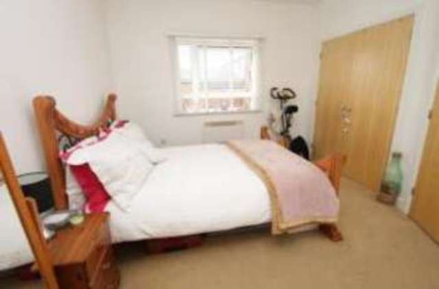  Image of 2 bedroom Flat for sale in Highfield Close London SE13 at London  Hither Green, SE13 6UL