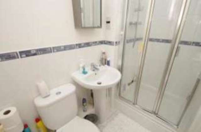  Image of 2 bedroom Flat for sale in Highfield Close London SE13 at London  Hither Green, SE13 6UL