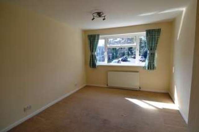  Image of 3 bedroom Semi-Detached house to rent in Highfield Road Moseley Birmingham B13 at Highfield Road Moseley Birmingham, B13 9HL