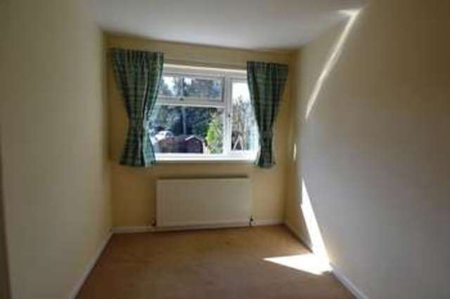  Image of 3 bedroom Semi-Detached house to rent in Highfield Road Moseley Birmingham B13 at Highfield Road Moseley Birmingham, B13 9HL