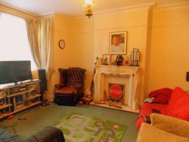  Image of 5 bedroom Semi-Detached house to rent in Hillingdon Hill Uxbridge UB10 at Hillingdon Hill  Uxbridge, UB10 0JB