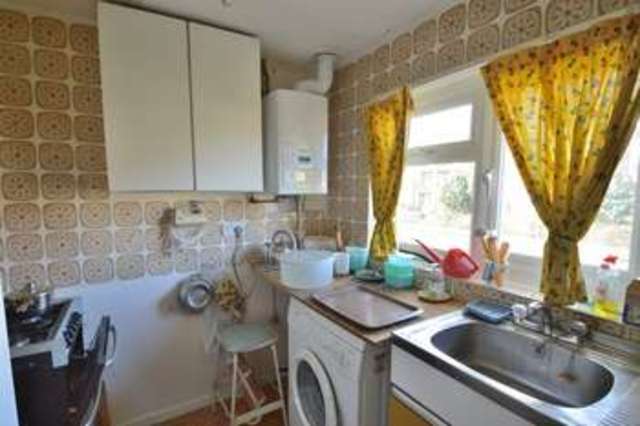  Image of 2 bedroom Maisonette for sale in Hiltingbury Road Chandler