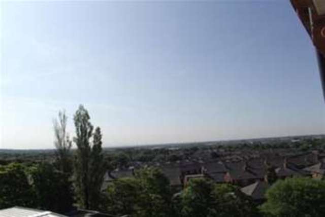  Image of 2 bedroom Flat to rent in Blackburn Road Bolton BL1 at Bolton, BL1 7QJ