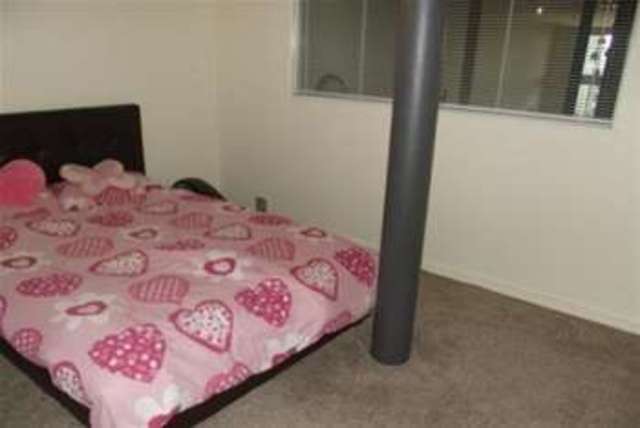  Image of 2 bedroom Flat to rent in Blackburn Road Bolton BL1 at Bolton, BL1 7QJ