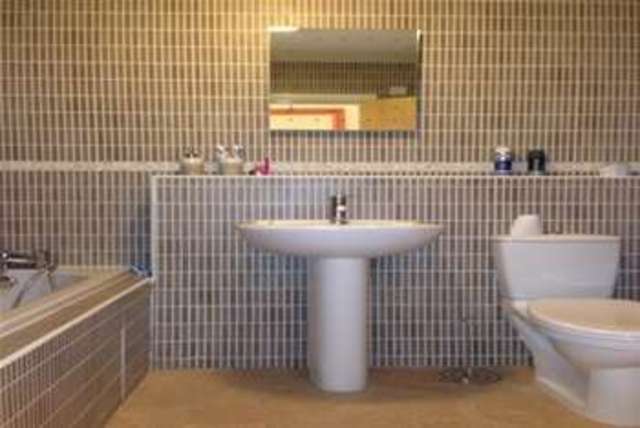  Image of 2 bedroom Flat to rent in Blackburn Road Bolton BL1 at Bolton, BL1 7QJ