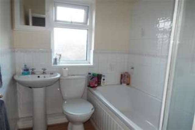  Image of 2 bedroom Flat to rent in Holm Green Whitley Bay NE25 at Whitley Bay, NE25 9SQ