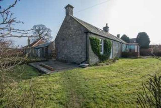  Image of 4 bedroom Cottage for sale in Montrave Montrave Leven KY8 at .  Leven, KY8 5NZ