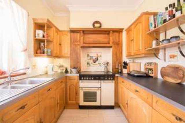  Image of 4 bedroom Cottage for sale in Montrave Montrave Leven KY8 at .  Leven, KY8 5NZ