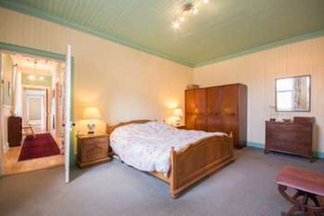  Image of 4 bedroom Cottage for sale in Montrave Montrave Leven KY8 at .  Leven, KY8 5NZ