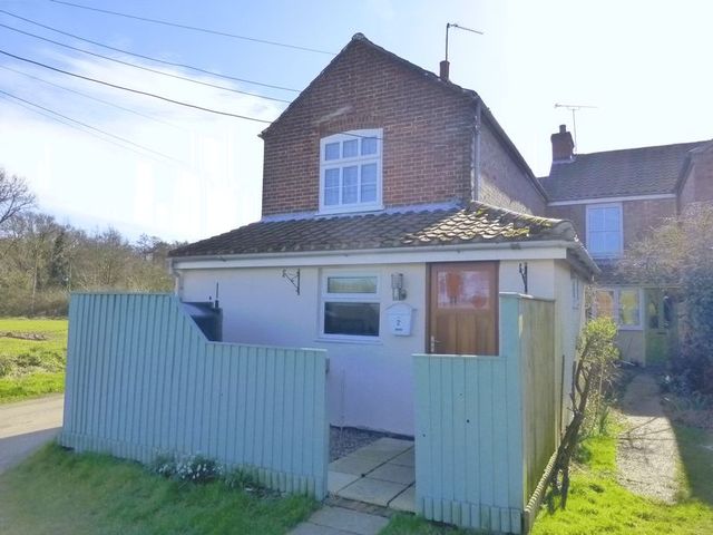  Image of 1 bedroom Terraced house for sale in Lock Road Honing North Walsham NR28 at Lock Road Honing North Walsham, NR28 9PJ