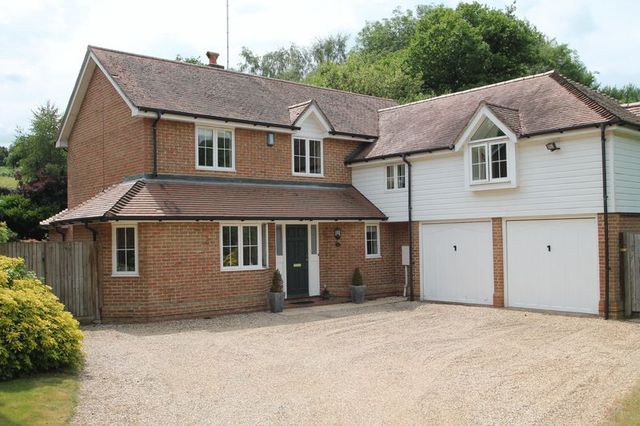  Image of 5 bedroom Property for sale in Lamberts Place Horsmonden Tonbridge TN12 at Lamberts Place  Horsmonden, TN12 8AG