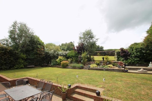  Image of 5 bedroom Property for sale in Lamberts Place Horsmonden Tonbridge TN12 at Lamberts Place  Horsmonden, TN12 8AG