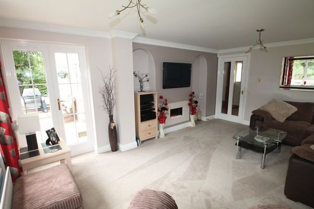  Image of 5 bedroom Property for sale in Lamberts Place Horsmonden Tonbridge TN12 at Lamberts Place  Horsmonden, TN12 8AG