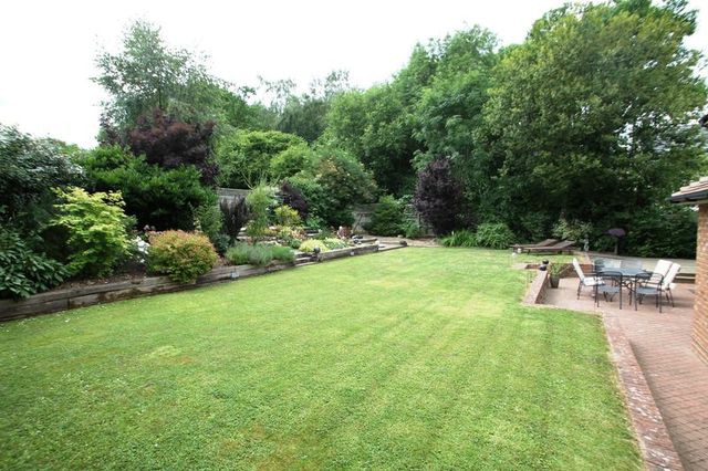  Image of 5 bedroom Property for sale in Lamberts Place Horsmonden Tonbridge TN12 at Lamberts Place  Horsmonden, TN12 8AG