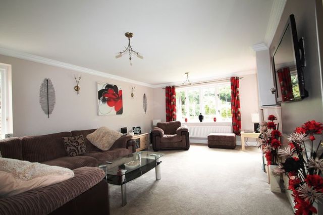  Image of 5 bedroom Property for sale in Lamberts Place Horsmonden Tonbridge TN12 at Lamberts Place  Horsmonden, TN12 8AG