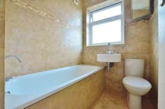  Image of 1 bedroom Property to rent in Cedar Avenue Enfield EN3 at Cedar Avenue  Enfield, EN3 7JD
