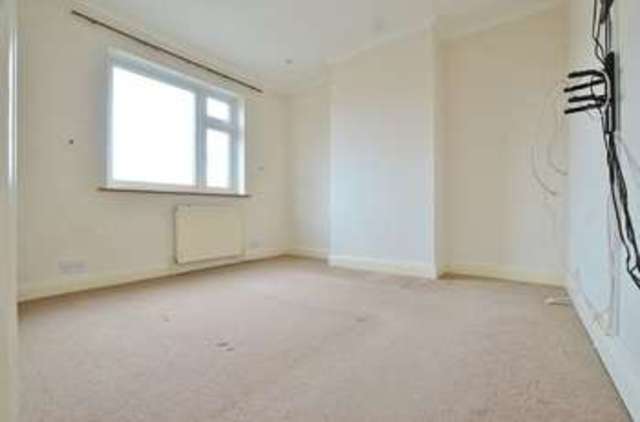  Image of 1 bedroom Property to rent in Cedar Avenue Enfield EN3 at Cedar Avenue  Enfield, EN3 7JD