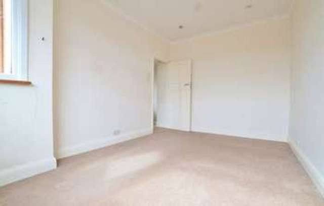  Image of 1 bedroom Property to rent in Cedar Avenue Enfield EN3 at Cedar Avenue  Enfield, EN3 7JD