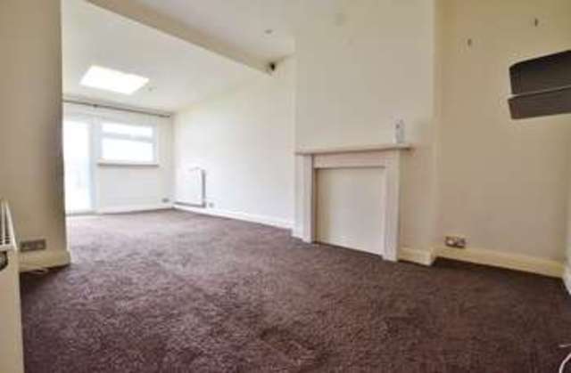  Image of 1 bedroom Property to rent in Cedar Avenue Enfield EN3 at Cedar Avenue  Enfield, EN3 7JD