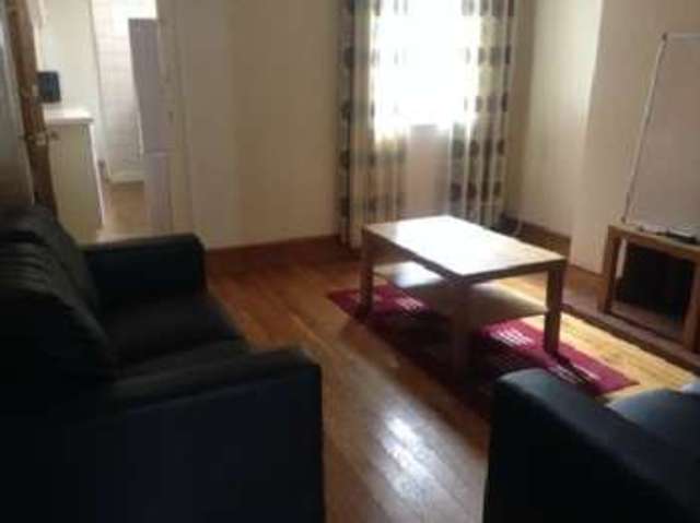  Image of 3 bedroom House Share to rent in Hubert Road Selly Oak Birmingham B29 at Selly Oak Bristol Selly Oak, B29 6EP