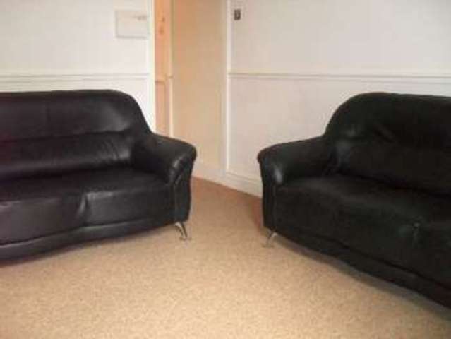  Image of 4 bedroom House Share to rent in Hubert Road Selly Oak Birmingham B29 at Selly Oak Bristol Selly Oak, B29 6ES
