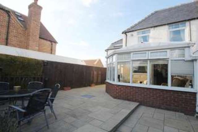  Image of 4 bedroom Semi-Detached house for sale in Hull Bridge Road Beverley HU17 at Hull Bridge Road  Beverley, HU17 9RT