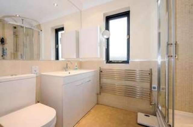  Image of 3 bedroom Detached house for sale in Hunters Way Chichester PO19 at Chichester, PO19 5RB