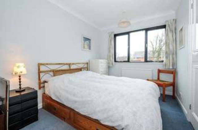  Image of 3 bedroom Detached house for sale in Hunters Way Chichester PO19 at Chichester, PO19 5RB