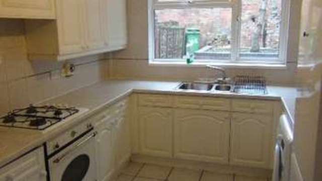 Image of 4 bedroom House Share to rent in Ilkeston Road Nottingham NG7 at Lenton Bristol Lenton, NG7 3HF