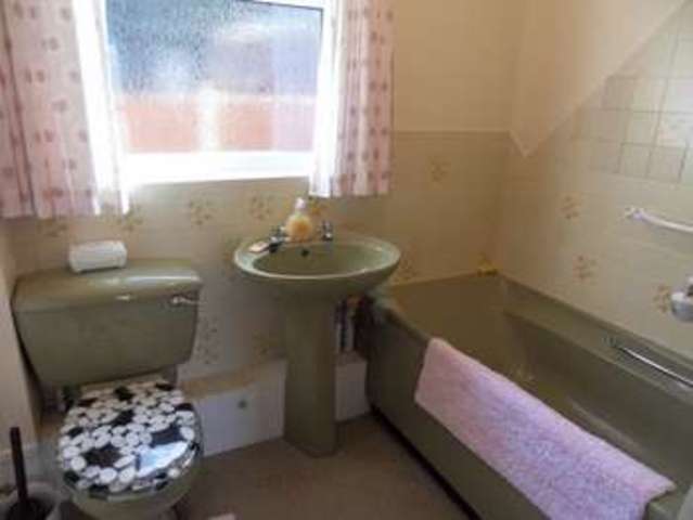  Image of 2 bedroom Flat to rent in Isca Close Ross-on-Wye HR9 at Isca Close  Ross-On-Wye, HR9 5UH