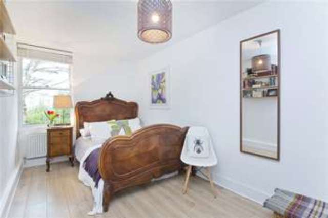  Image of 3 bedroom Maisonette for sale in Islay Walk London N1 at Canonbury London Essex Road, N1 2QL