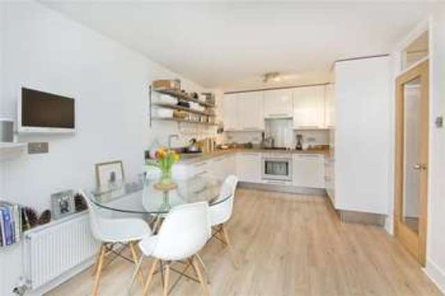  Image of 3 bedroom Maisonette for sale in Islay Walk London N1 at Canonbury London Essex Road, N1 2QL