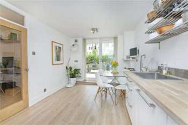  Image of 3 bedroom Maisonette for sale in Islay Walk London N1 at Canonbury London Essex Road, N1 2QL