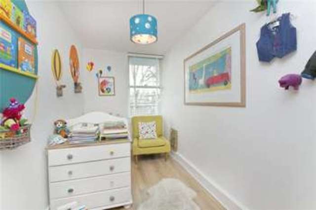  Image of 3 bedroom Maisonette for sale in Islay Walk London N1 at Canonbury London Essex Road, N1 2QL