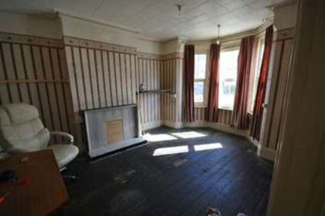  Image of 3 bedroom Terraced house for sale in Junction Road Reading RG1 at Junction Road  Reading, RG1 5SA