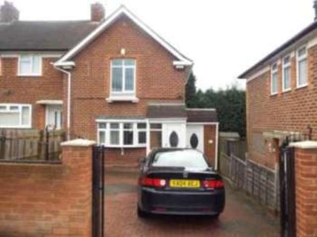  Image of 3 bedroom End of Terrace for sale in Kelynmead Road Kitts Green Birmingham B33 at Birmingham West Midlands Tile Cross, B33 8HL