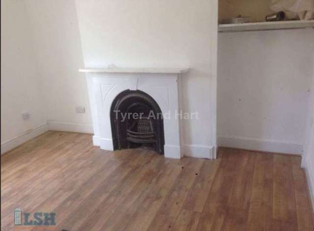  Image of 6 bedroom House Share to rent in Kenmare Road Wavertree Liverpool L15 at Kenmare Road  Liverpool, L15 3HG