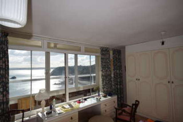  Image of 2 bedroom Flat for sale in Ilsham Marine Drive Torquay TQ1 at Ilsham Marine Road Torquay St Marychurch, TQ1 2HU