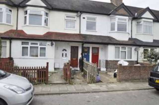  Image of 2 bedroom Flat to rent in Kimble Road Colliers Wood London SW19 at London  Colliers Wood, SW19 2AU
