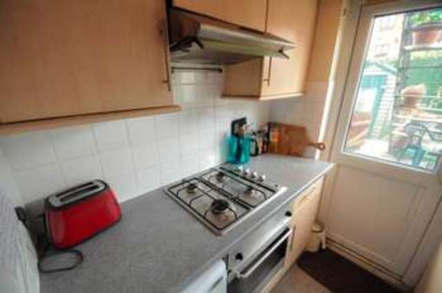  Image of 2 bedroom Flat to rent in Kimble Road Colliers Wood London SW19 at London  Colliers Wood, SW19 2AU