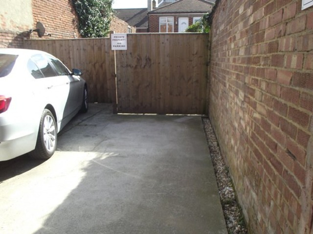 Image of 2 bedroom Flat to rent in Kings Park Road Southampton SO15 at Southampton Hampshire Not specified, SO15 2AS
