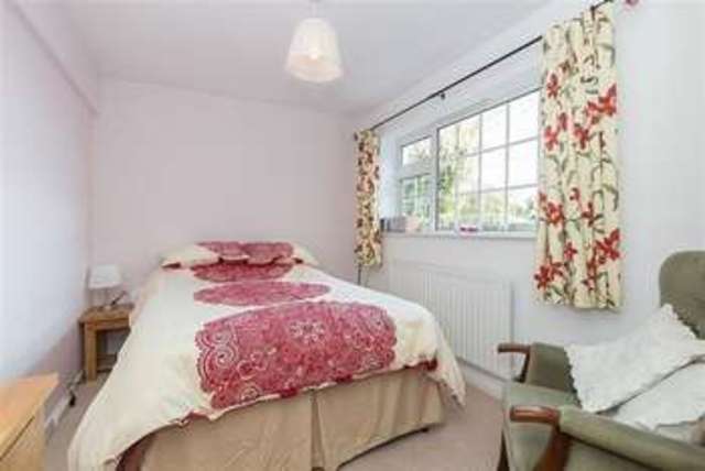  Image of 3 bedroom Detached house for sale in Kingscote Close Redditch B98 at Kingscote Close  Redditch, B98 9LJ