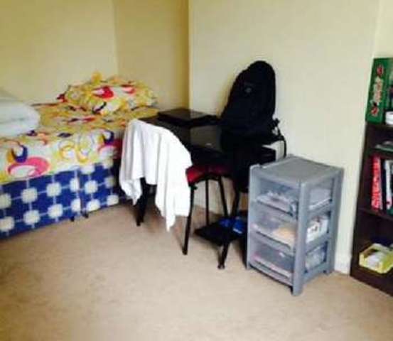  Image of 5 bedroom House Share to rent in Lace Street Nottingham NG7 at Dunkirk Bristol Dunkirk, NG7 2JT