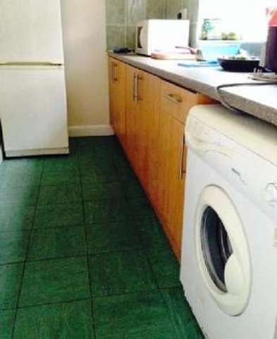  Image of 5 bedroom House Share to rent in Lace Street Nottingham NG7 at Dunkirk Bristol Dunkirk, NG7 2JT