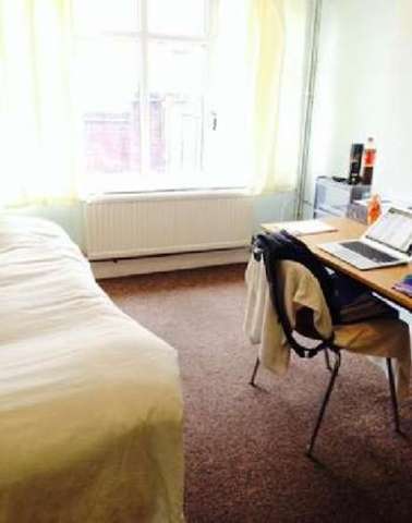  Image of 5 bedroom House Share to rent in Lace Street Nottingham NG7 at Dunkirk Bristol Dunkirk, NG7 2JT