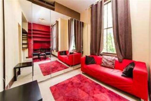  Image of Flat to rent in Ladbroke Grove London W10 at London, W10 6HE