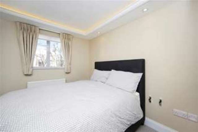  Image of 2 bedroom Flat to rent in Ladbroke Road London W11 at London, W11 3PU