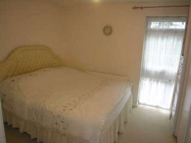  Image of 2 bedroom Property to rent in St. Johns Close Cowley Uxbridge UB8 at Lambourne Court Uxbridge Uxbridge, UB8 2UL
